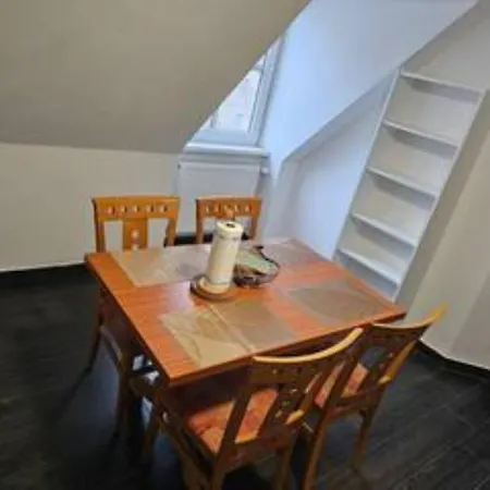 Schoene Vollausgestattete Monteurs- Gaestewohnung In Der Gartenstadt Und Naehe Geiseltalsee 2407 * Leuna